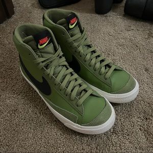 Nike Blazer Mid 77
